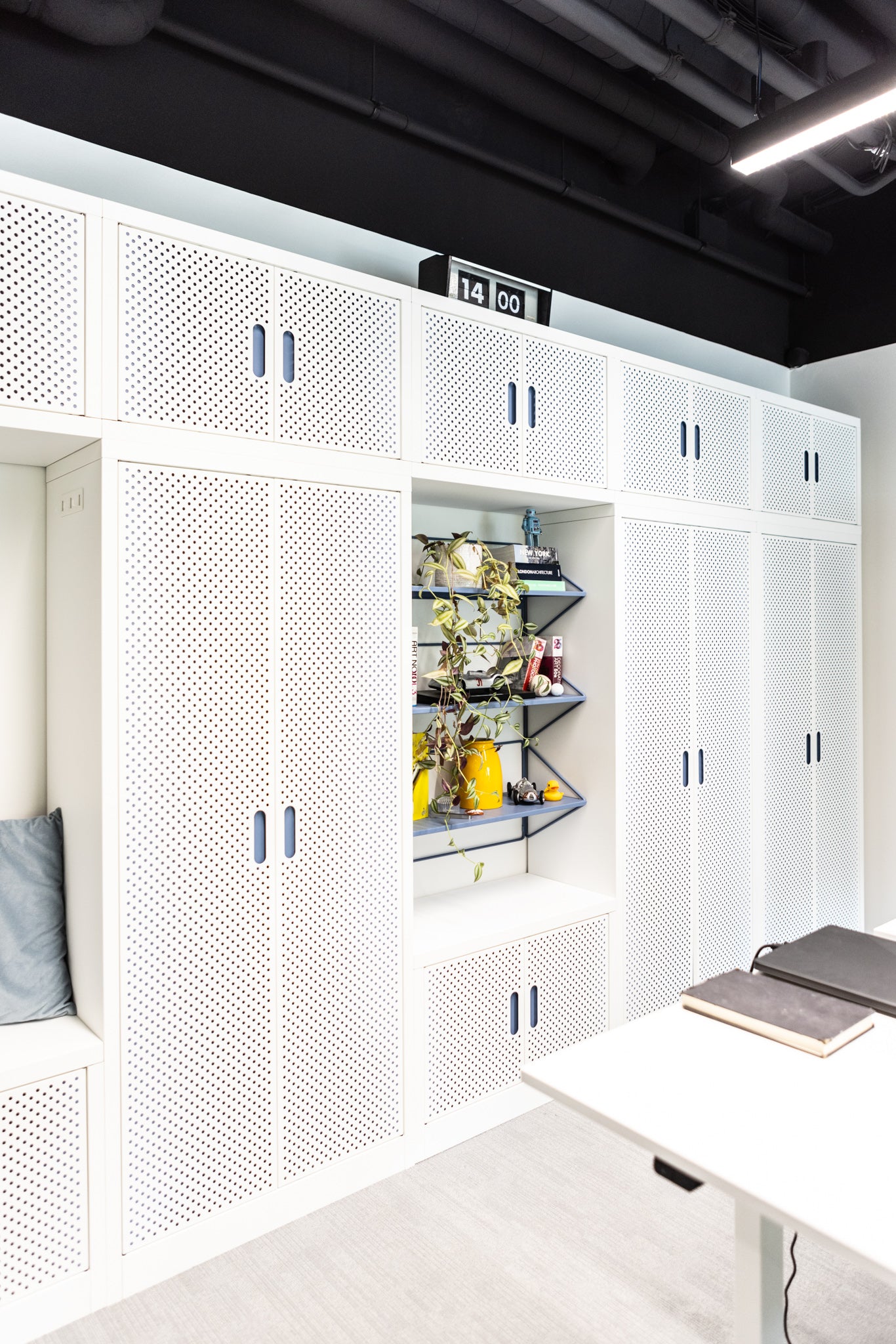 Schrank Nr. 2015 